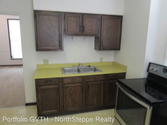 4th image of 223 E Livingston Ave
