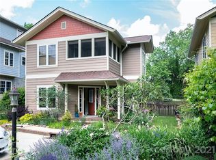 16 Sevan Ct, Asheville, NC 28806