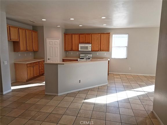 2nd image of 11807 Desert Glen St