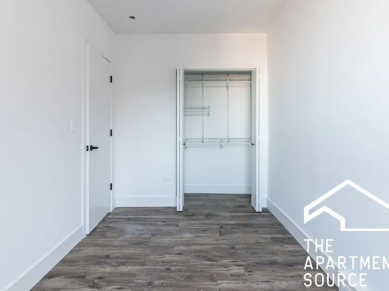 941 W Carmen Ave #106 — Photo 8