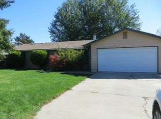 236 Ridgeway Dr, Yakima, WA 98901