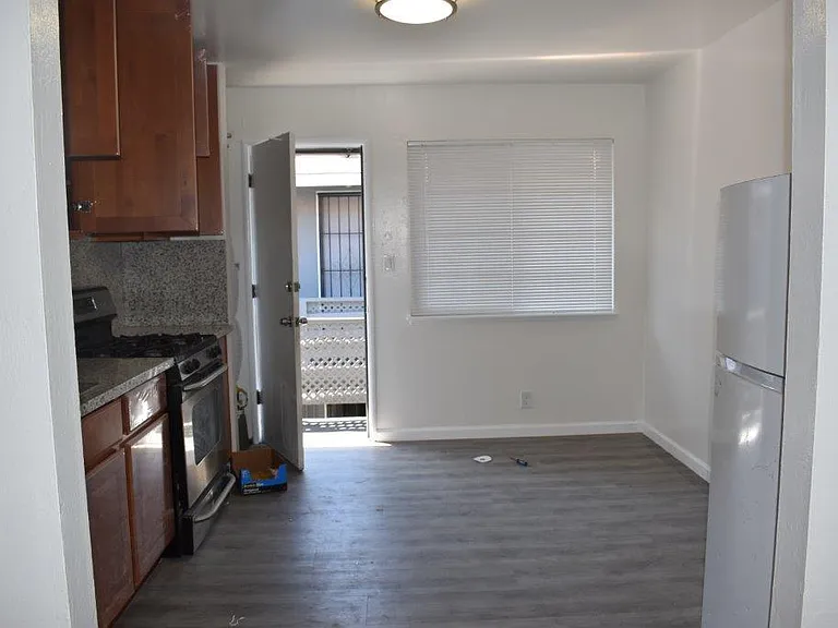 27942 Manon Ave #C — Photo 26