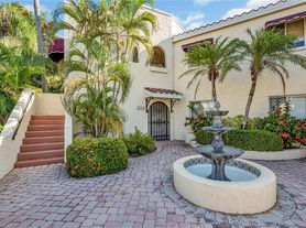 6101 34th St W, Bradenton, FL