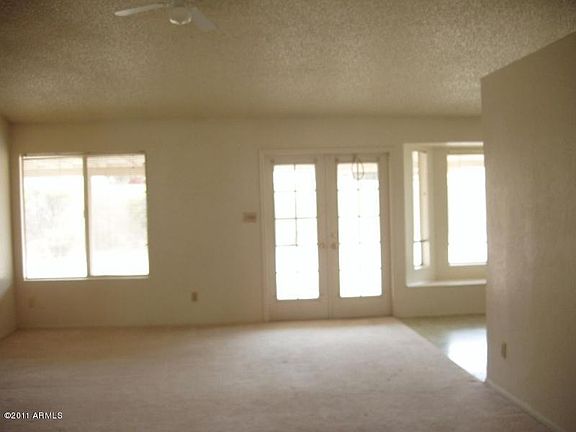3rd image of 146 S Elm St