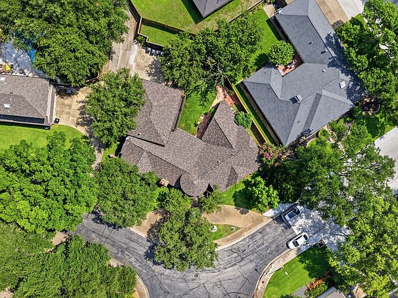 3rd image of 9435 Spring Hollow Dr