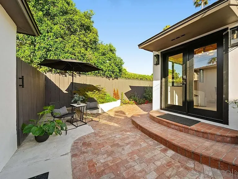 434 Bonair St — Photo 14