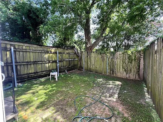 1920 Dumaine St — Photo 10