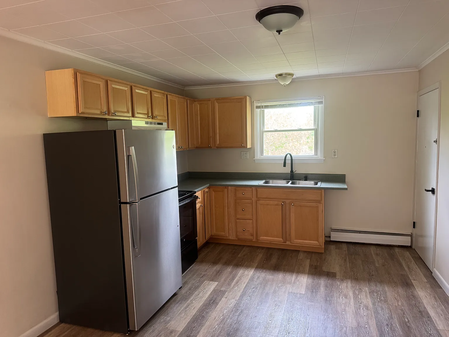 2 bed, 850 sqft, $1,600 — Photo 4