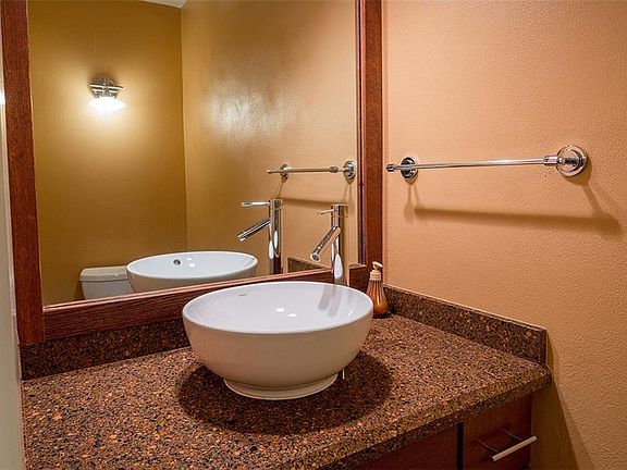 5th image of 5923 Hillcrest Ave