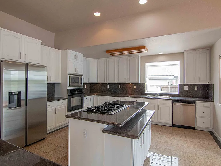 19062 Seabreeze Pl — Photo 10