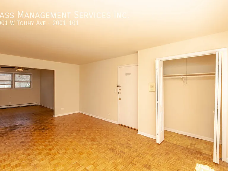 2001 W Touhy Ave #101 — Photo 3
