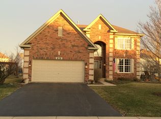 879 Spring Creek Cir, Naperville, IL 60565