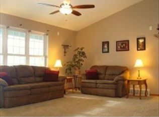 2818 Snowbird Ct, Green Bay, WI 54313