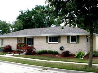 2327 W Leroy Ave, Milwaukee, WI 53221