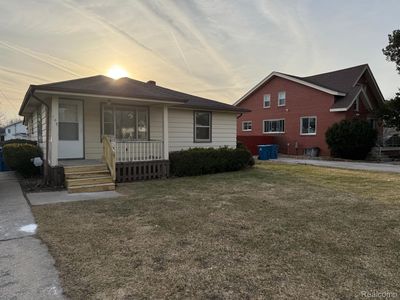 102 N Tuscola Rd, Bay City, MI, 48708