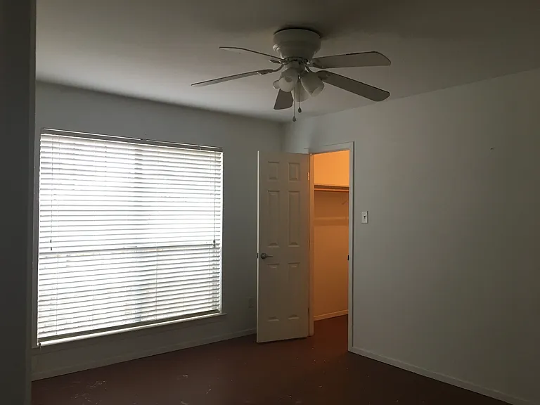 1213 Elm Ct — Photo 12