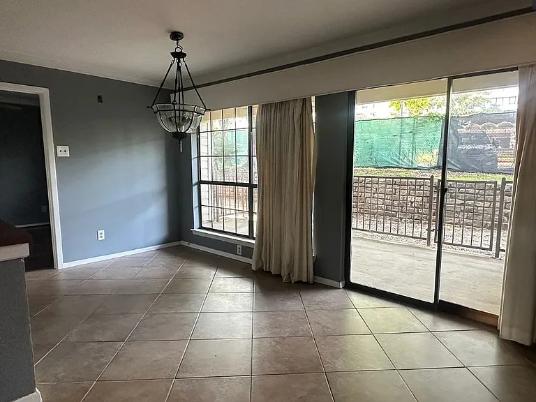 2505 Wedglea Dr — Photo 9