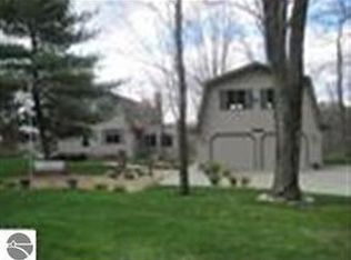 6407 Wolverine Trl, Alger, MI 48610