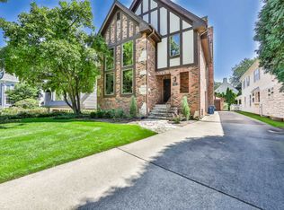 137 S Spring Ave, La Grange, IL 60525