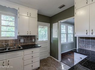 1602 Delores St, Green Bay, WI 54304