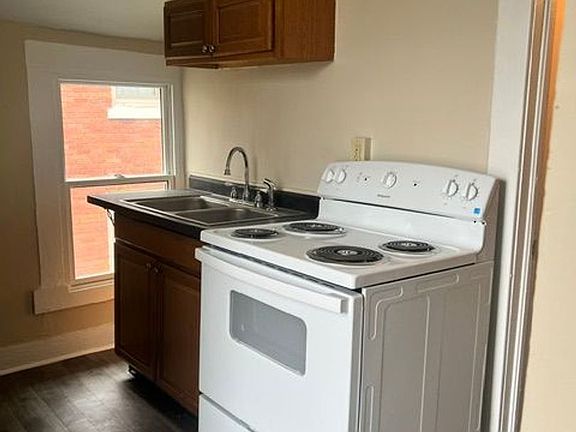 5th image of 1201 Columbia Ave #4