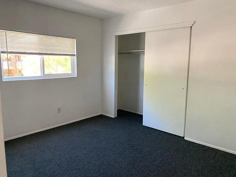 SAN MATEO SUITES — Photo 28