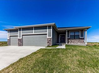 518 NE 55th St, Ankeny, IA 50021