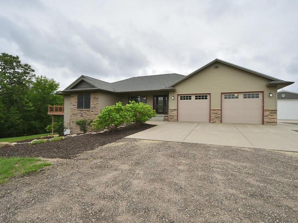 1st image of 18727 350th St