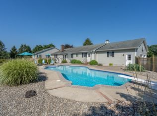 26 Spy Ln, Flemington, NJ 08822