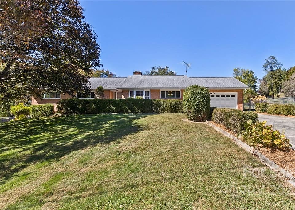 1st image of 212 Sheneman Dr