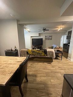 5th image of 908 W Waveland Ave #G