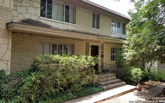 2nd image of 217 E Lullwood Ave APT 3
