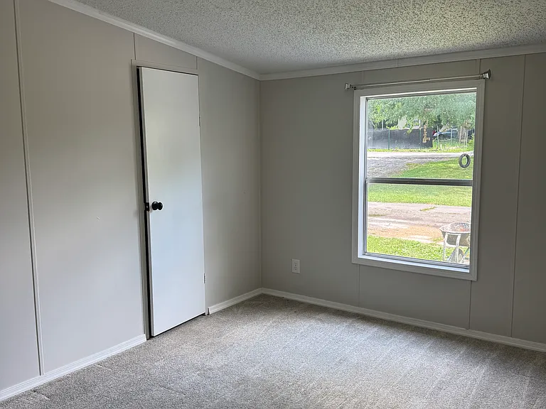 112 Northgate Rd — Photo 10