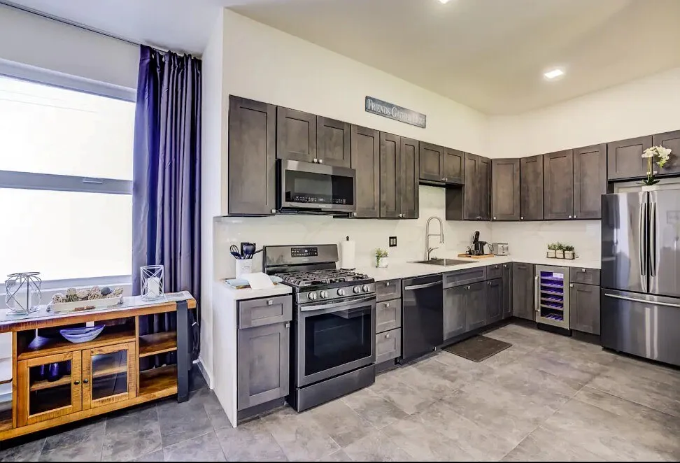 2335 Market Street — Photo 1