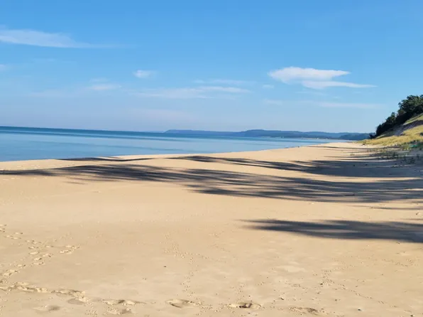 LOT 8 Lakeshore Rd, Manistee, MI 49660