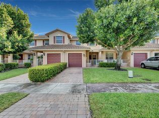 3319 N Lakeside Dr #40, Fort Lauderdale, FL 33328
