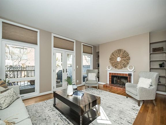 4th image of 101 W Pine Pl #8
