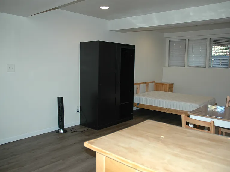 SE 38th Pl — Photo 9