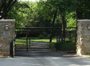 1400 Pine Ridge Dr, Joliet, IL 60433