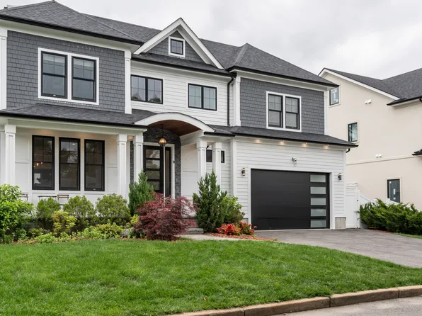 19 Shute Path, Newton, MA 02459
