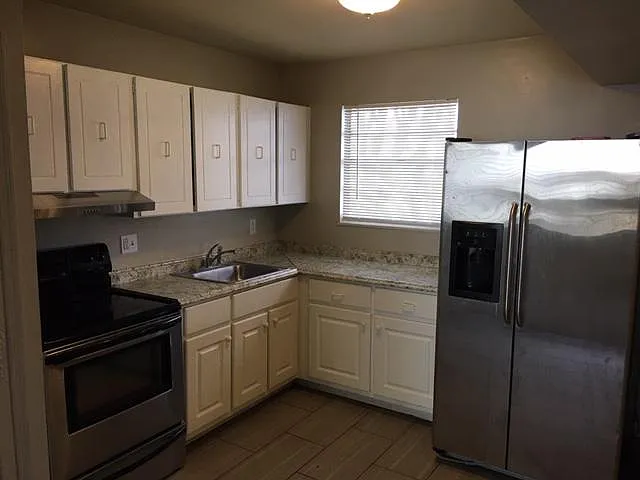2830 Sherwood Dr — Photo 7