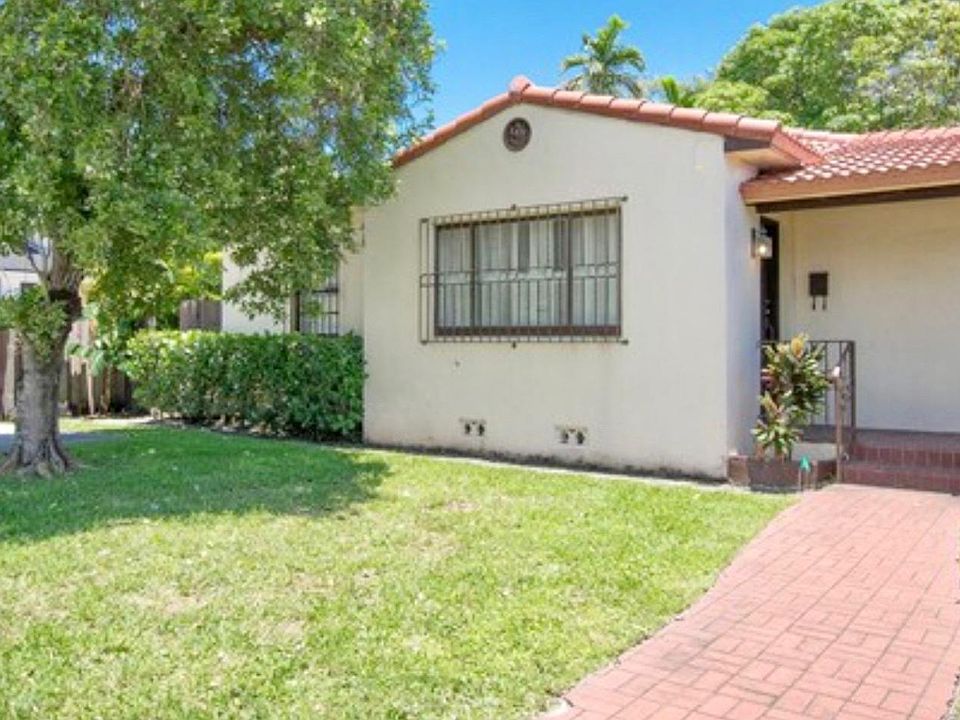 1st image of 2214 SW 17th Ter
