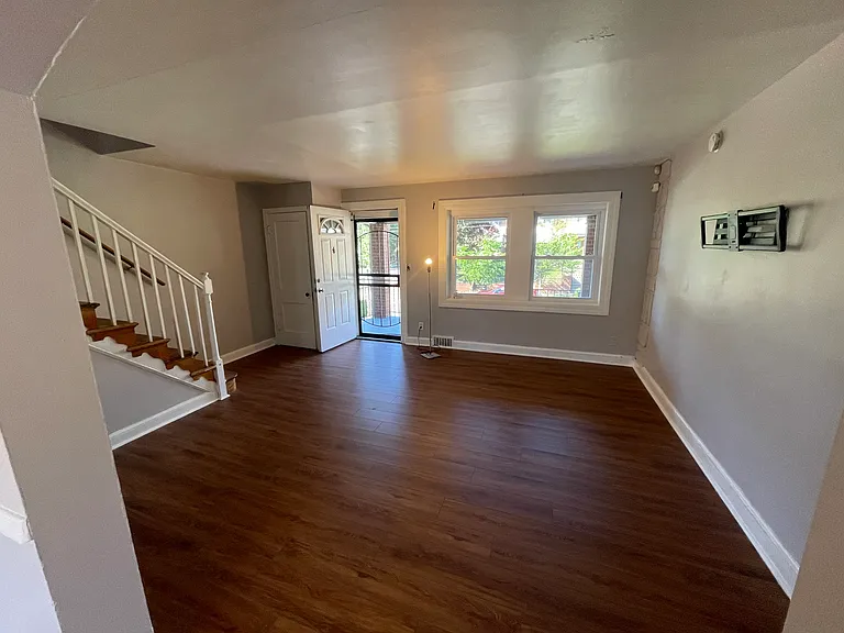 2203 U Pl SE — Photo 3