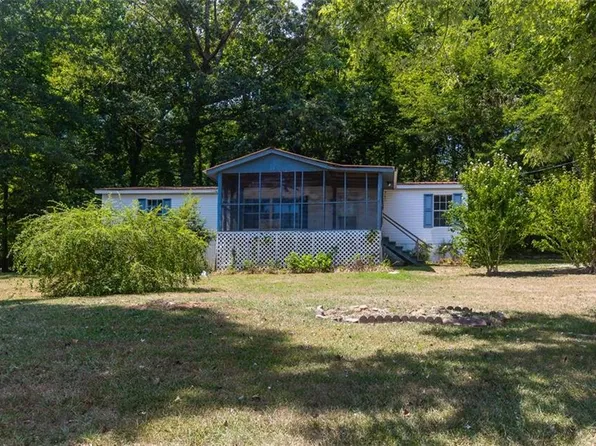 93 Valley Trl SE, Acworth, GA 30101