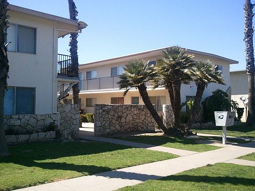 2nd image of 723 N 4th St APT D