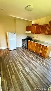 269 Spring St #2 — Photo 10