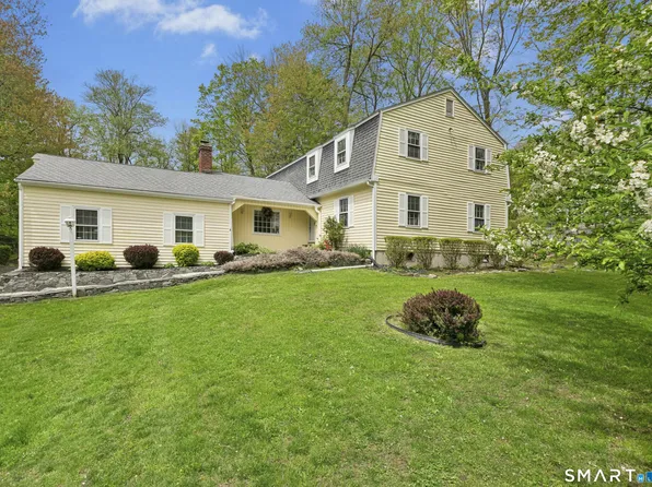 12 Heritage Drive, Danbury, CT 06811