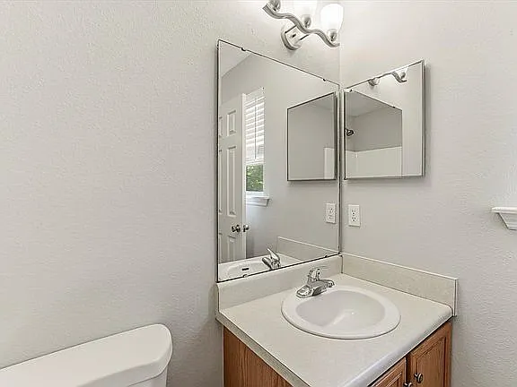 2738 W Tharpe St #405 — Photo 18