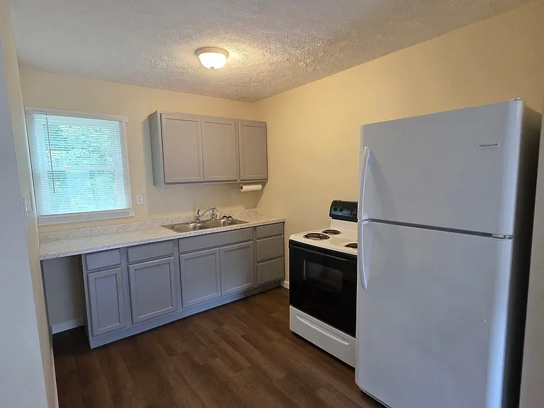 197 Hephill Dr #3 — Photo 4