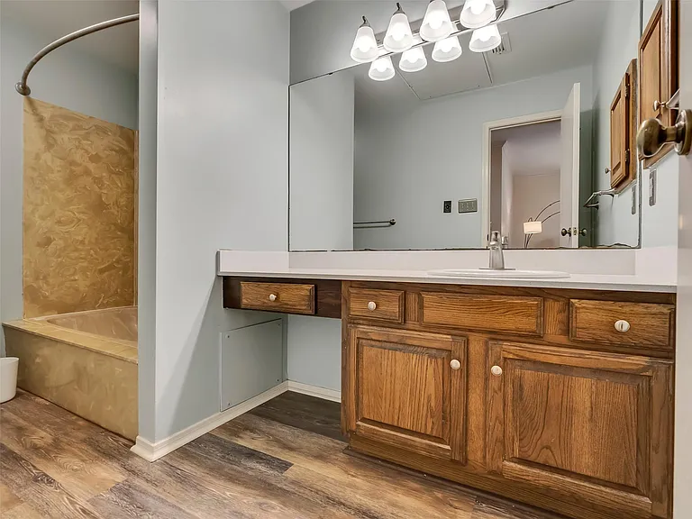 921 Marine Dr #200 — Photo 16